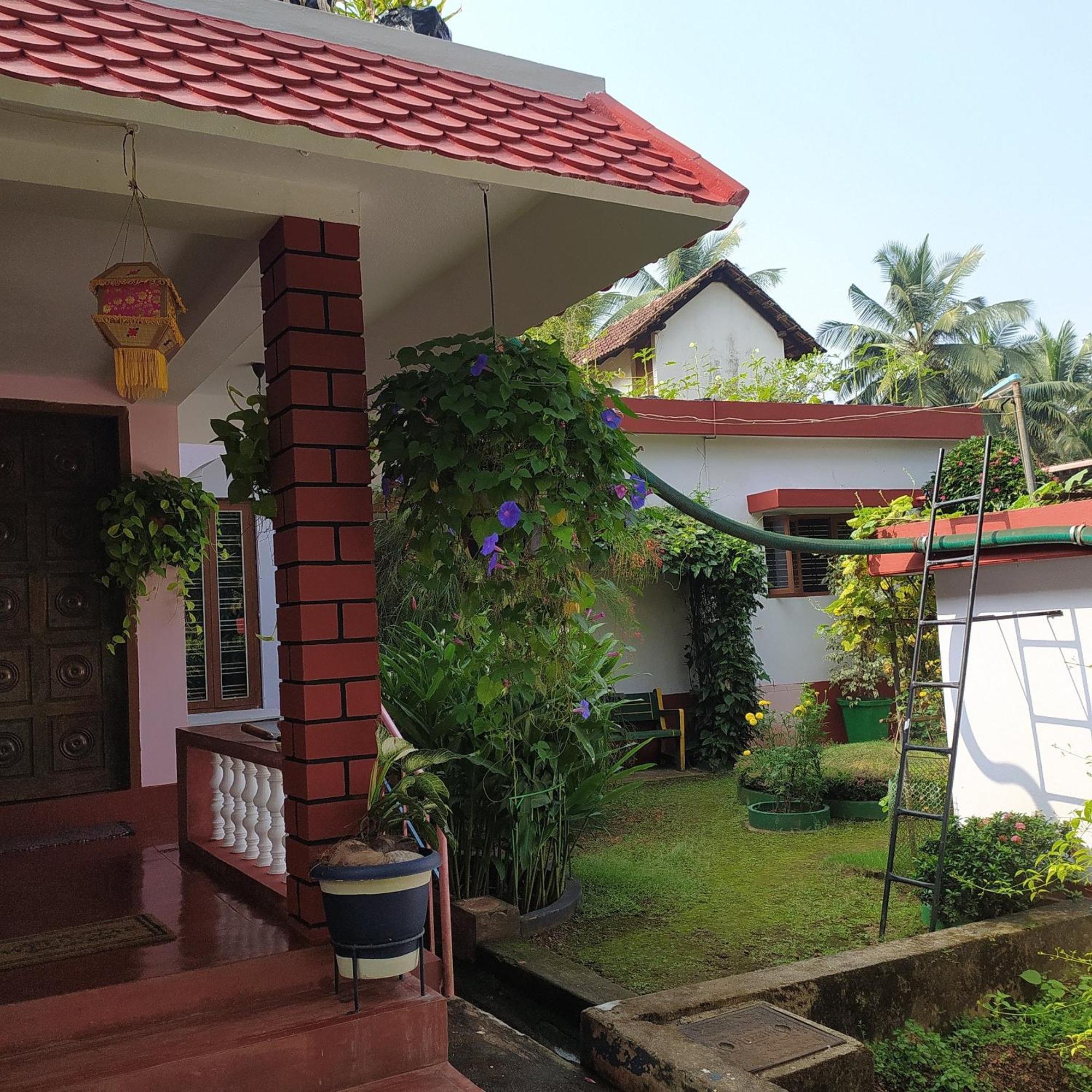 Gurpur Runnin Airport - Homestay מראה חיצוני תמונה